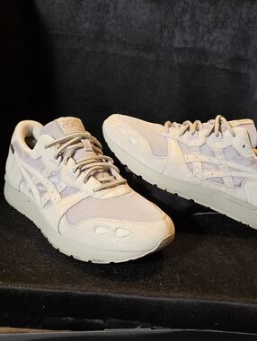 Asics Men's Beige/Tan Retro Sneakers